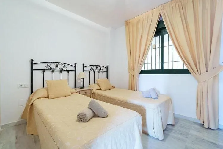 Apartment With Communal Pool Mijas 0*,